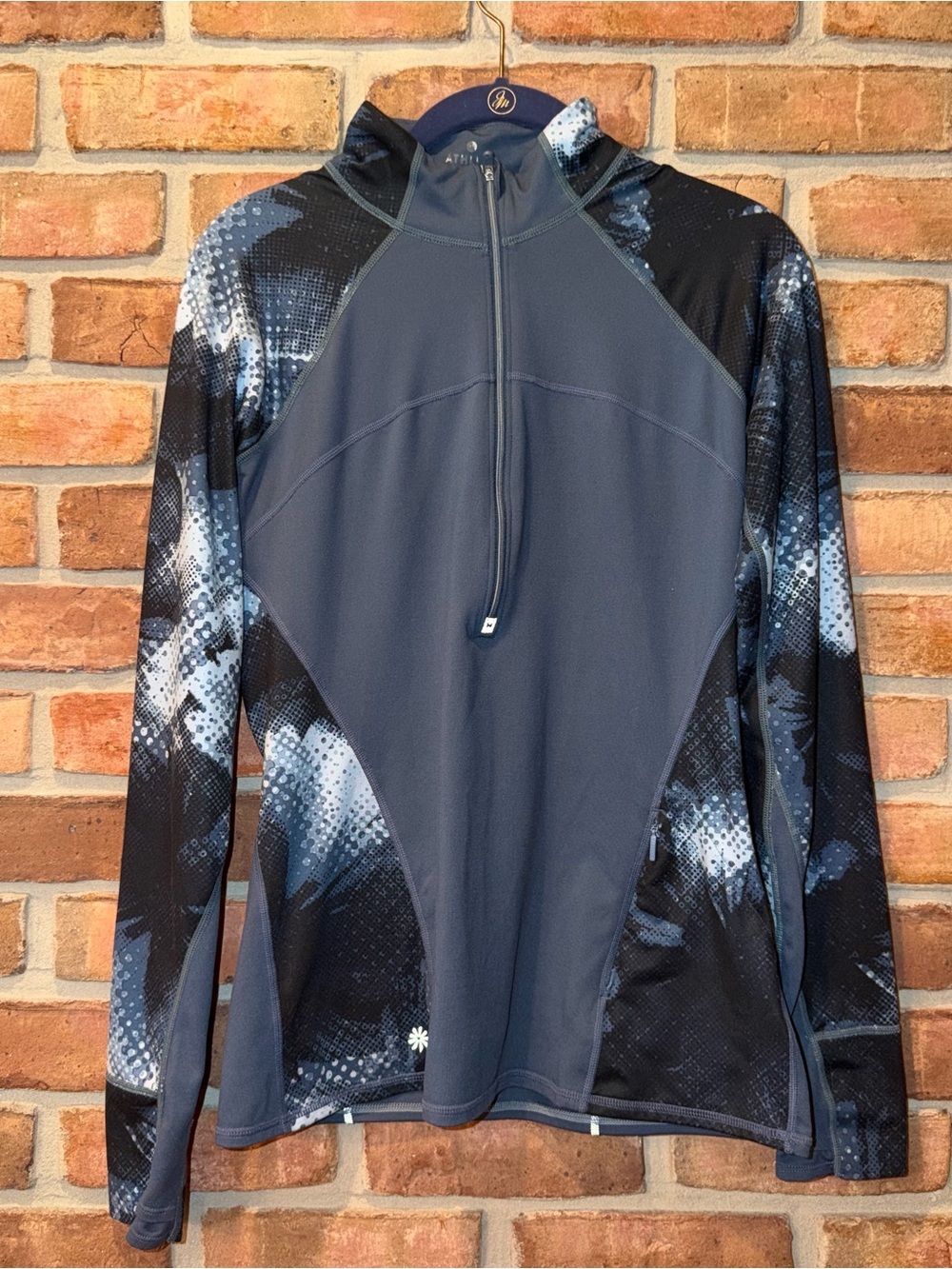 Athleta Running Wild Half Zip 2.0 Electro size Medium